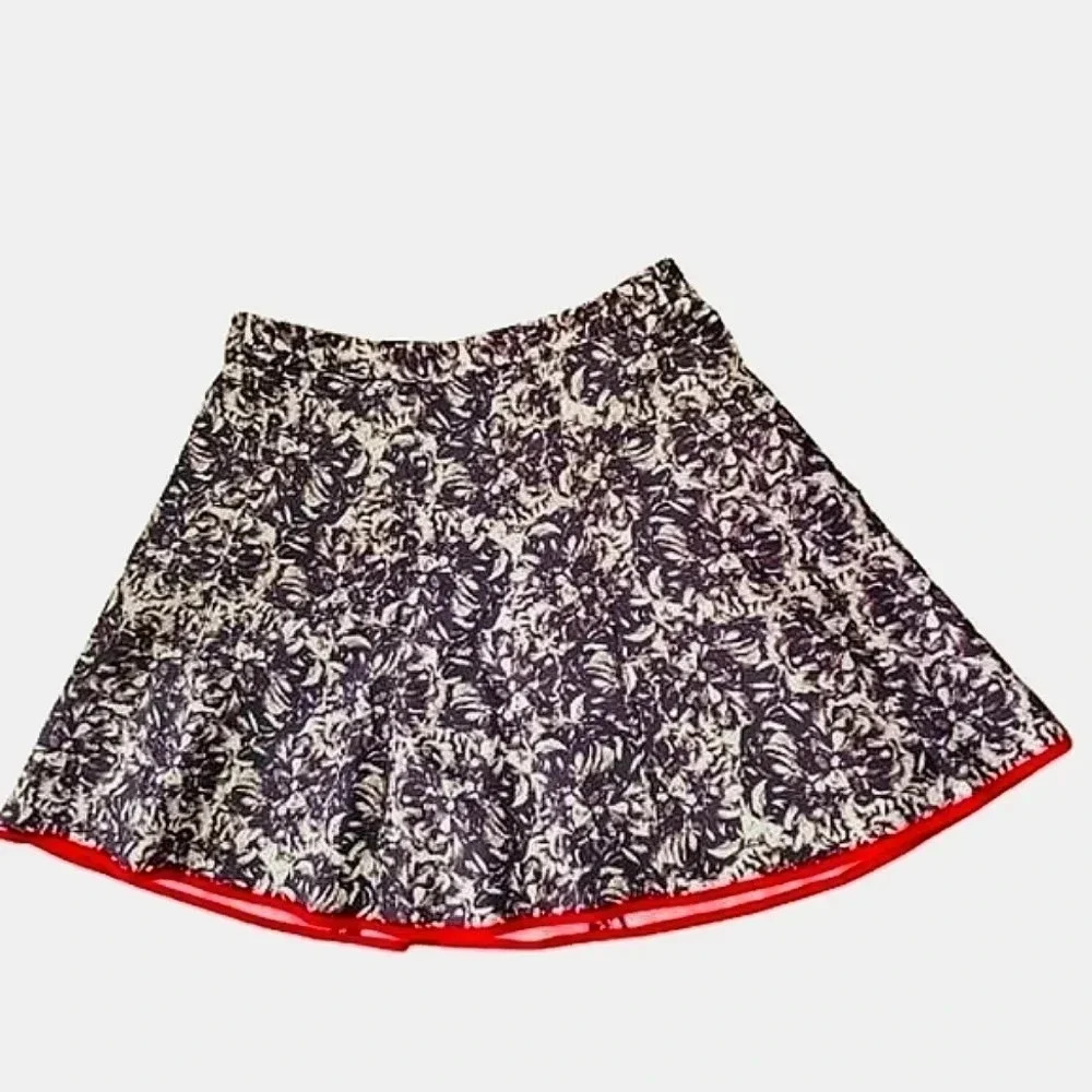 Club Monaco White & Charcoal Floral Mini Skirt Size 0 NWOT